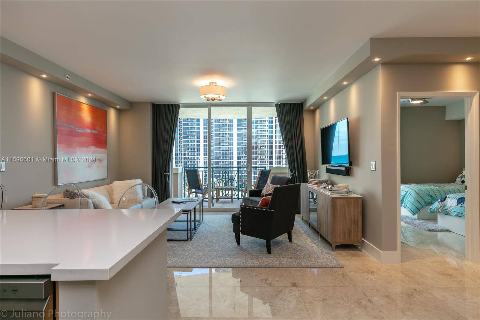 Sunny Isles Beach, FL 33160,17555 E Atlantic Blvd #1005