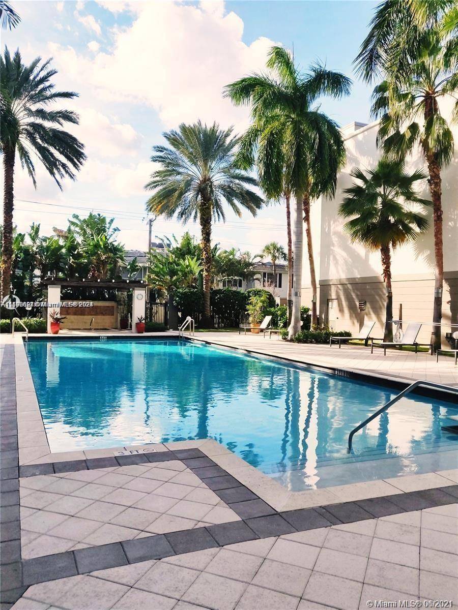 Fort Lauderdale, FL 33308,2401 NE 65th St #505