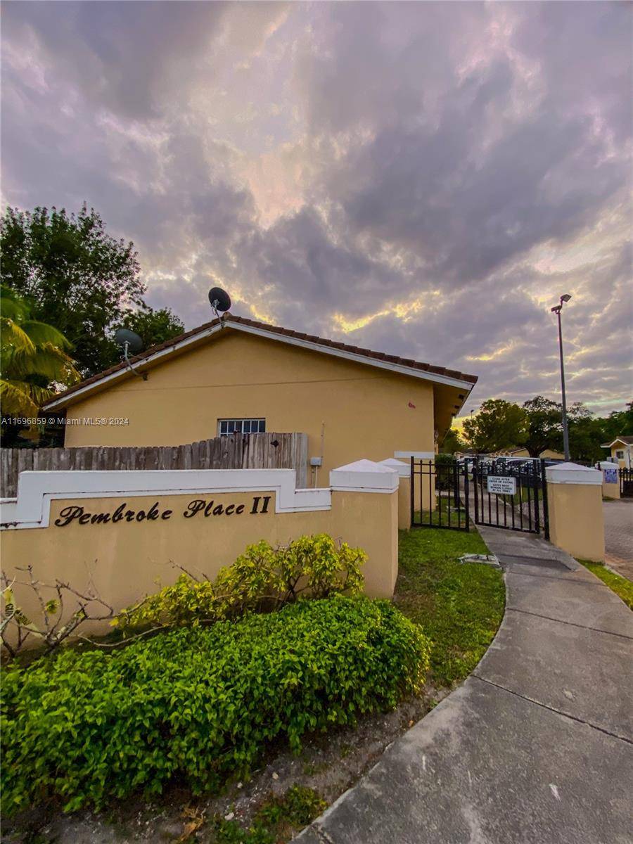 Pembroke Park, FL 33023,3868 SW 48th Ave #3868