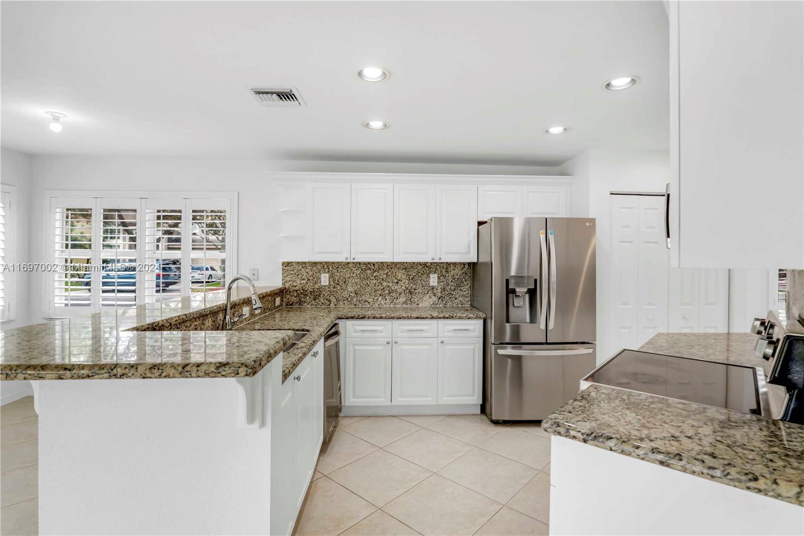 Weston, FL 33331,16730 Sapphire Ct