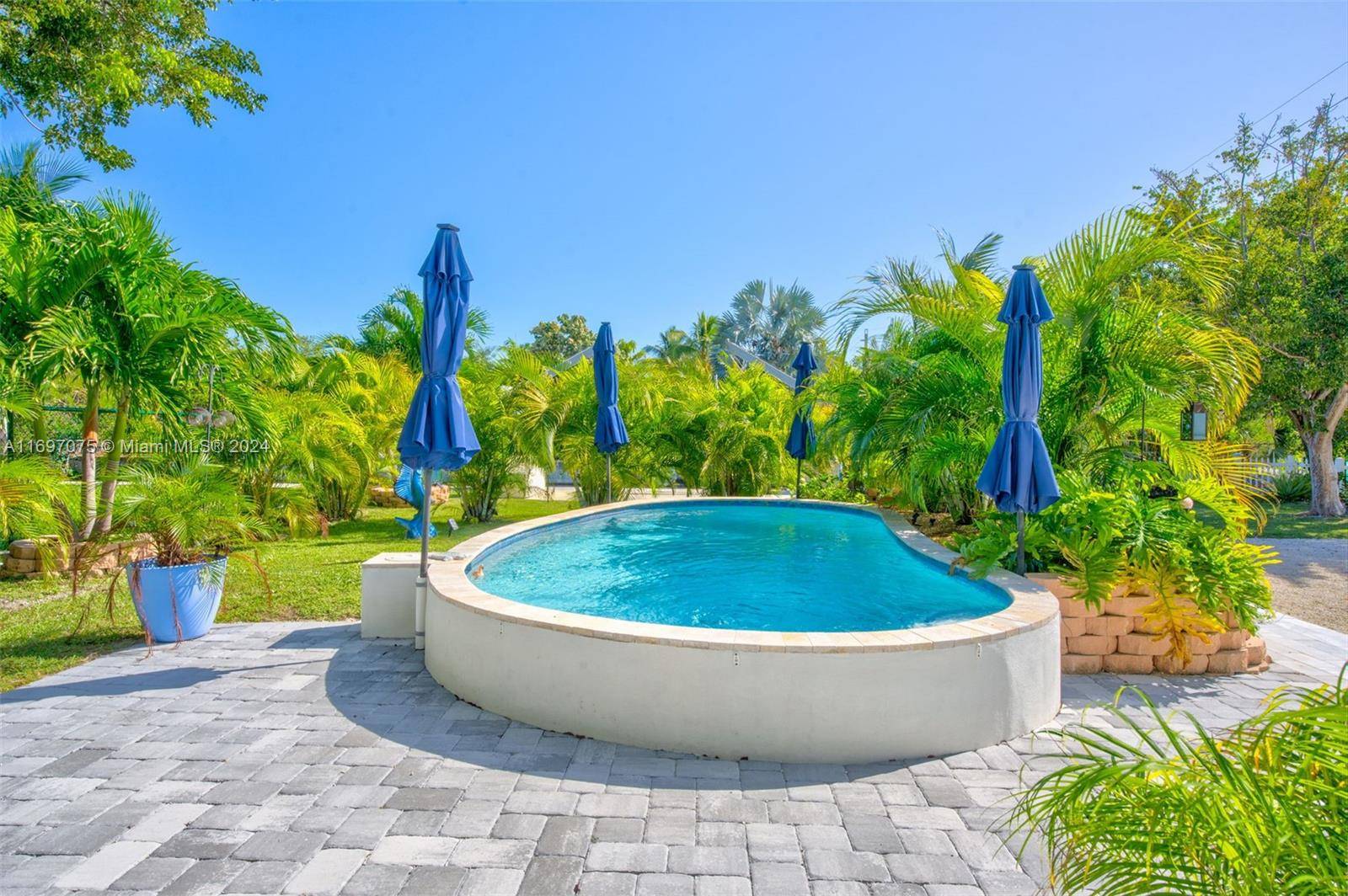 Big Pine, FL 33043,421 Ixora Dr