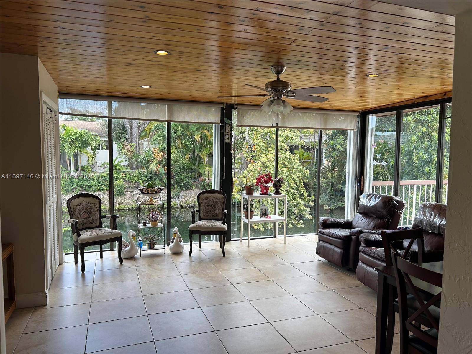 Miami, FL 33165,2207 SW 100th Ct