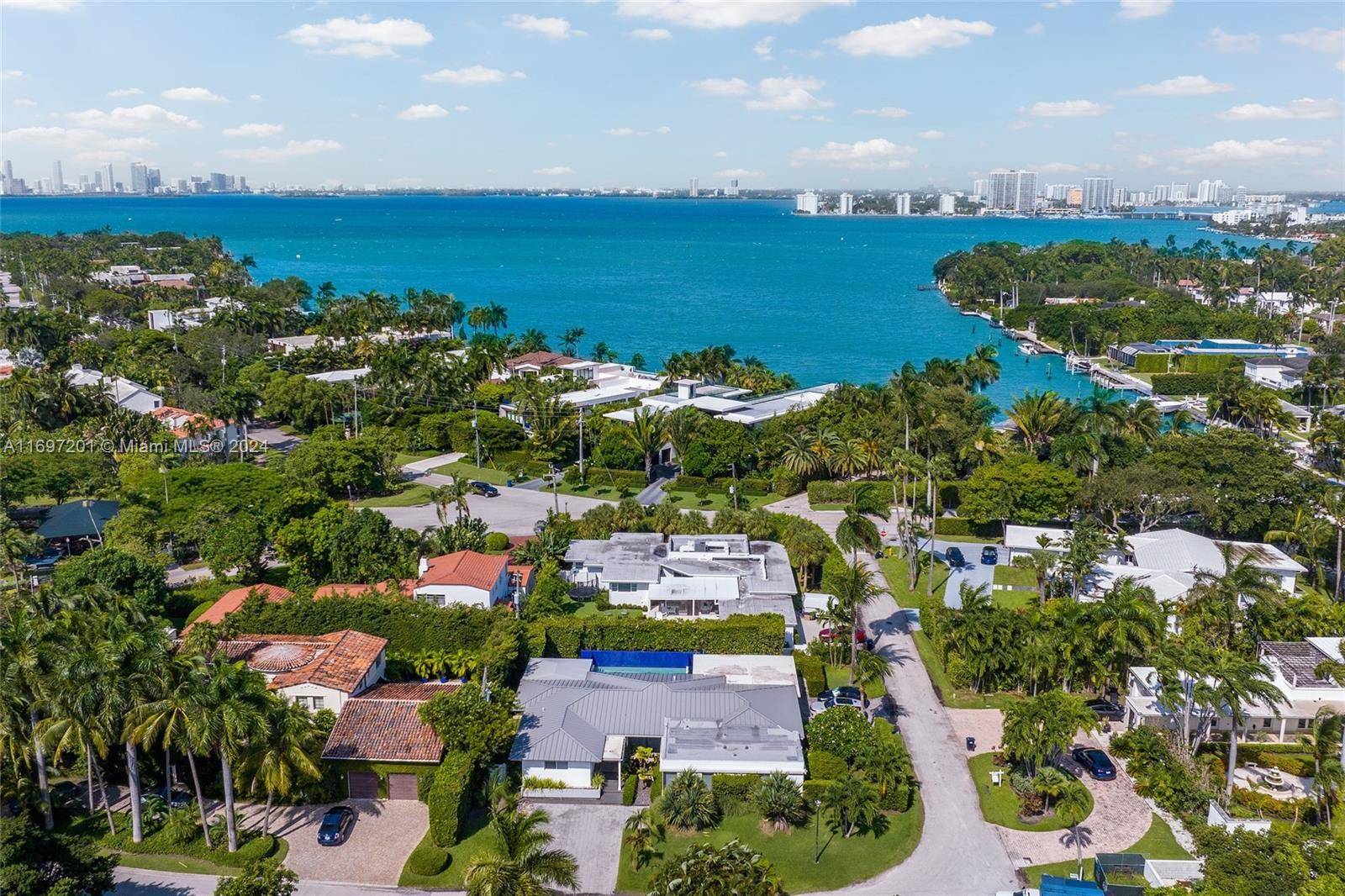 Miami Beach, FL 33141,6420 Pinetree Drive Cir