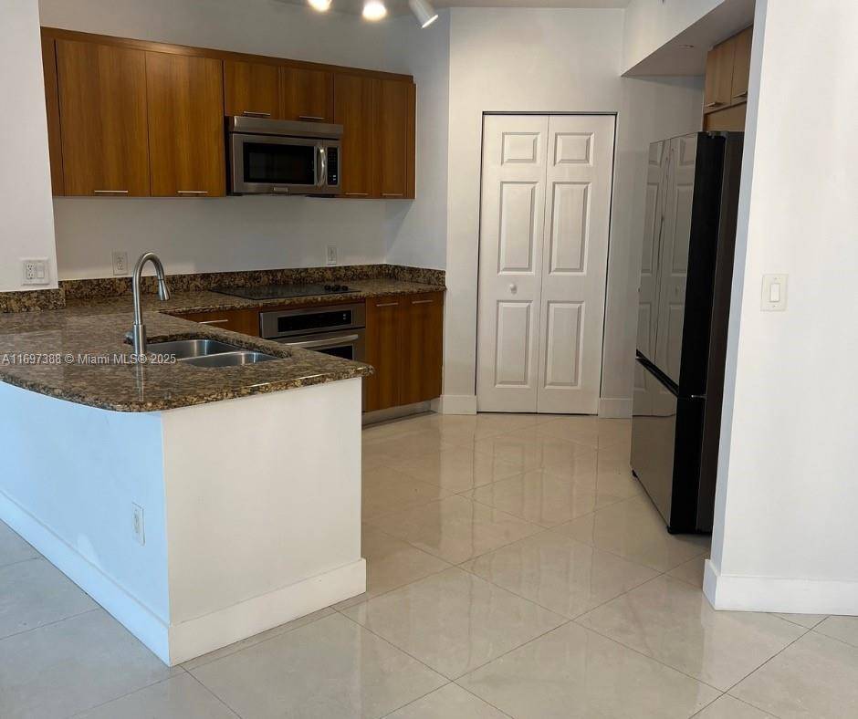 Plantation, FL 33324,510 NW 84th Ave #528