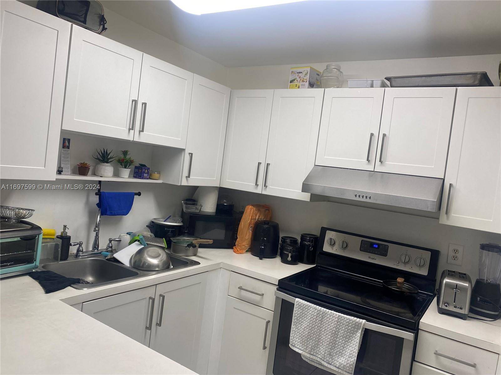 Miami, FL 33126,8231 NW 8th St #2-214