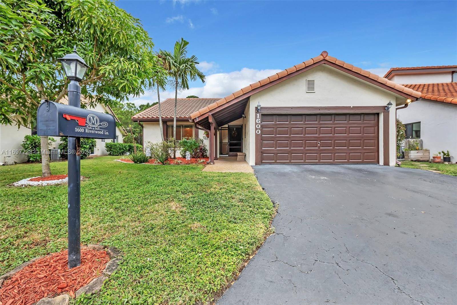 Coral Springs, FL 33071,1600 Riverwood Ln