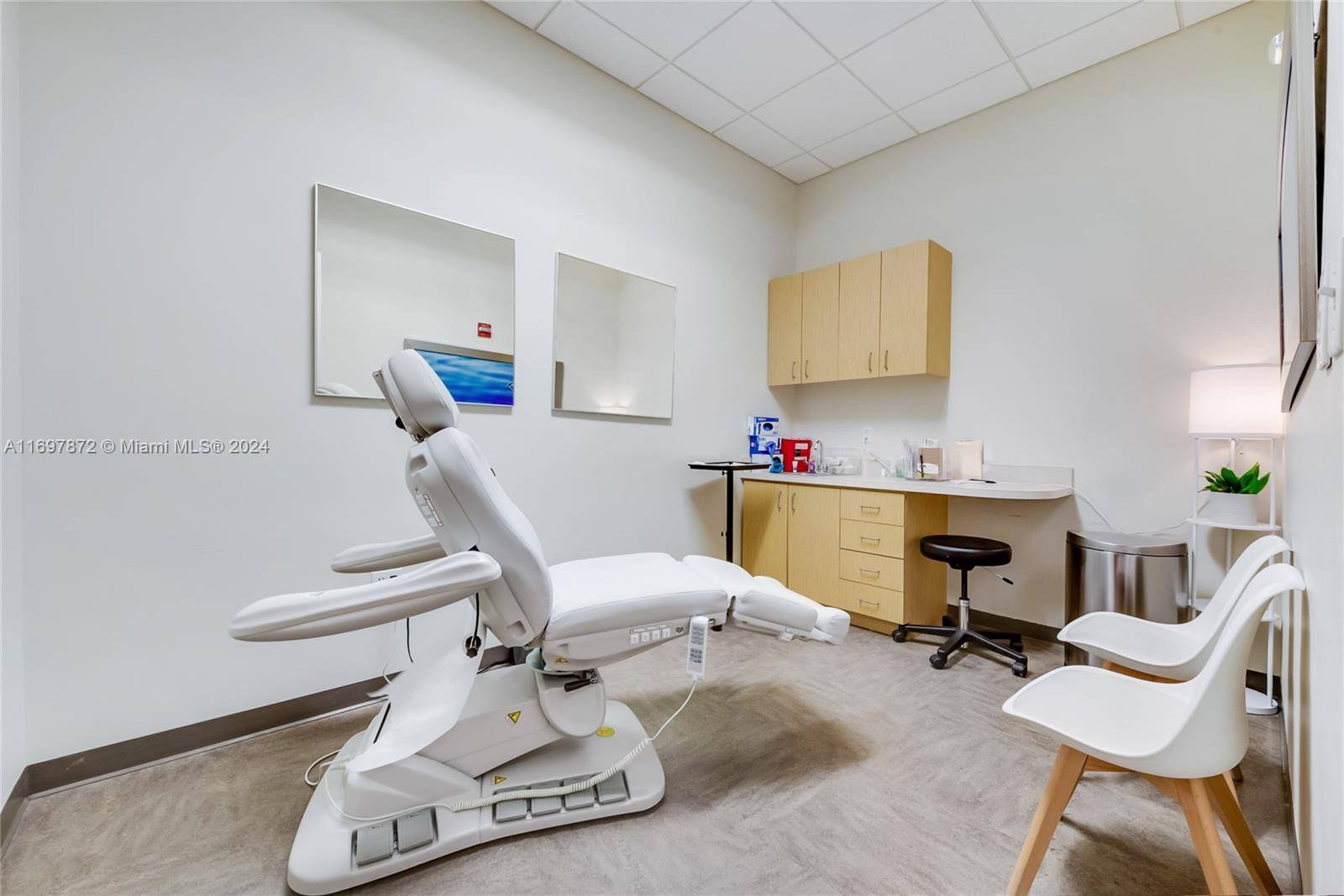 Coral Gables, FL 33143,6705 Red Rd #518