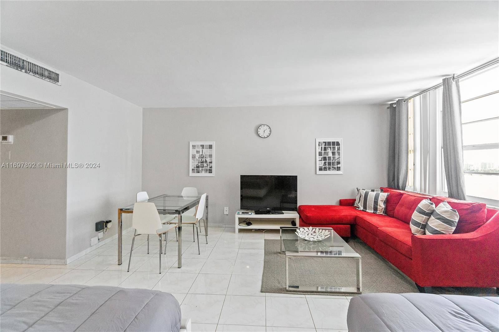 Miami Beach, FL 33139,100 Lincoln Rd #1616