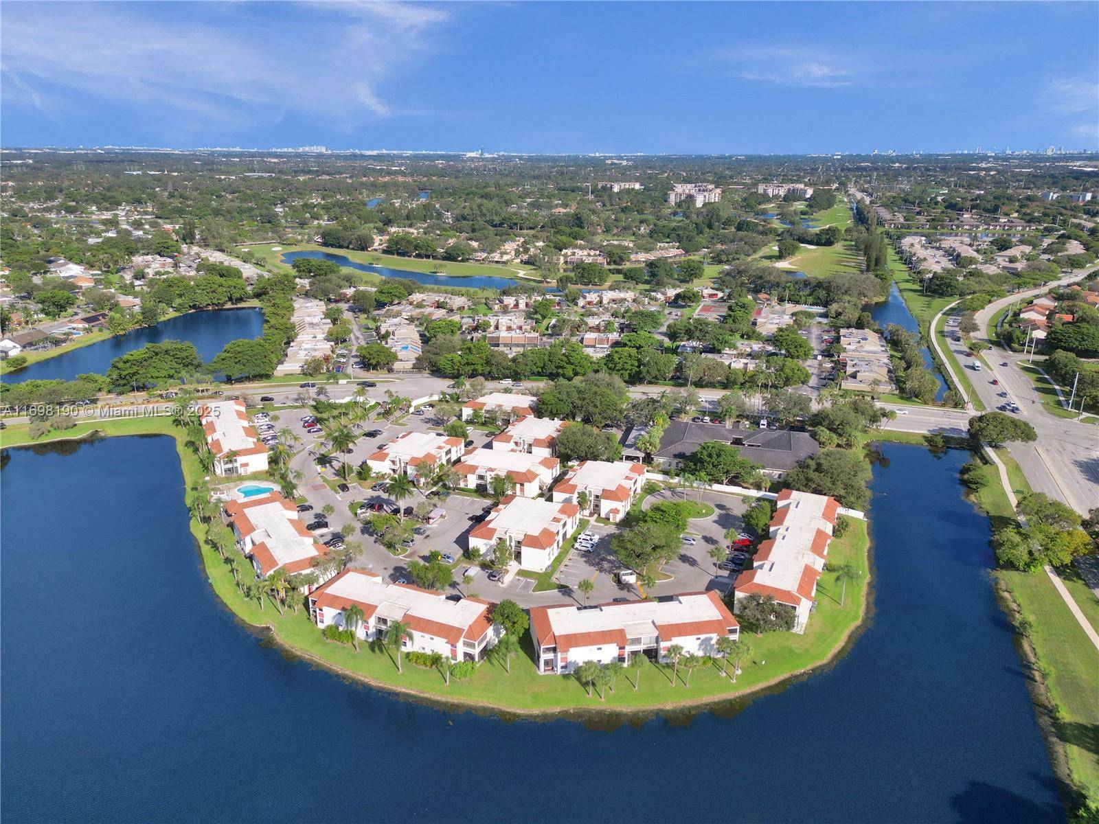 Pembroke Pines, FL 33026,1104 N Hiatus Rd #1104