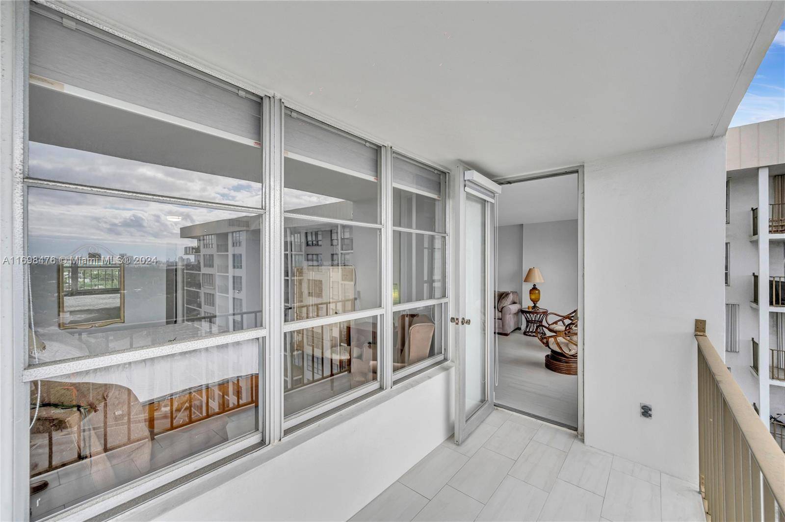 Miami Beach, FL 33140,4101 Pine Tree Dr #1702