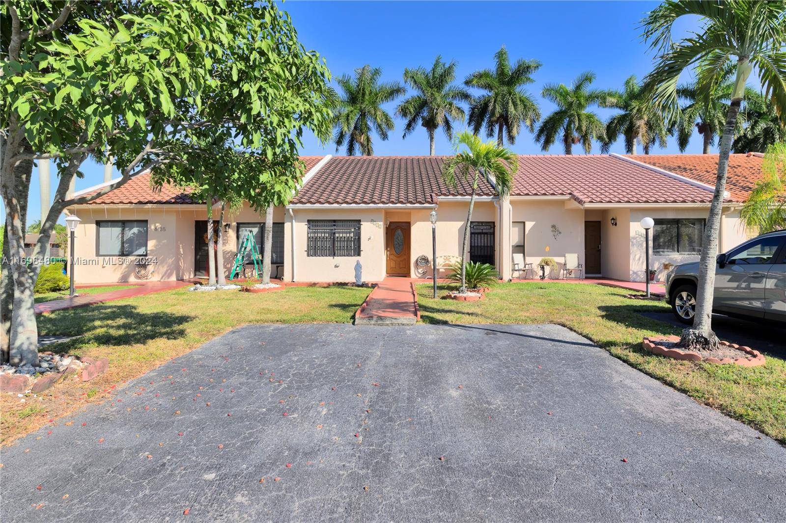 Miami, FL 33193,6137 SW 147th Ct #6137