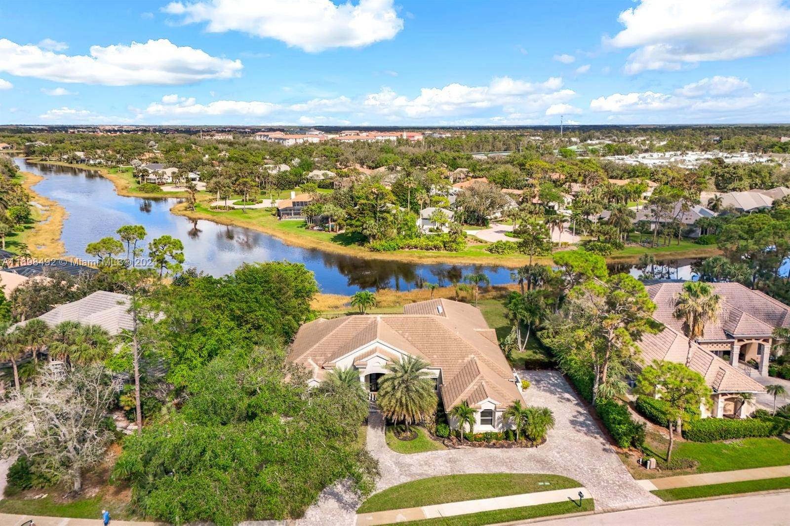 Bonita Springs, FL 33134,24521 Woodsage Dr