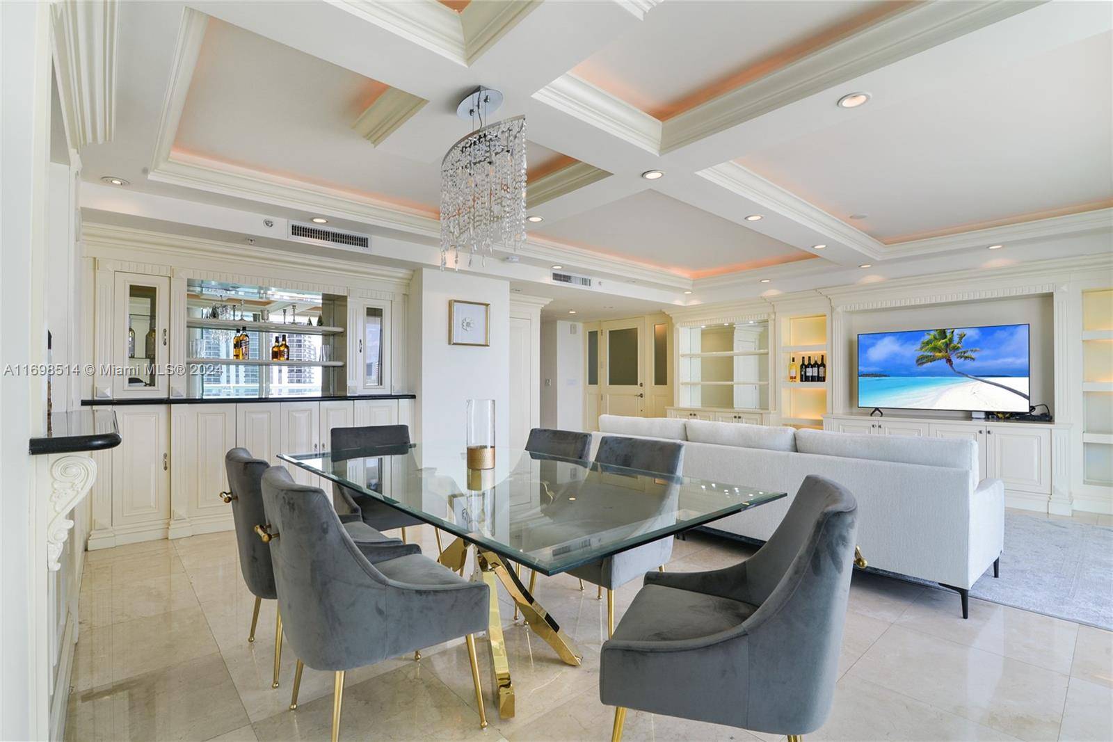 Aventura, FL 33180,19400 Turnberry Way #1611