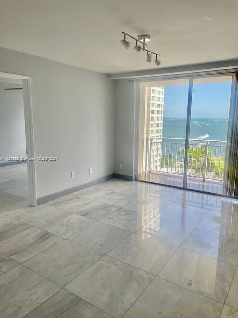 Miami, FL 33131,770 Claughton Island Dr #1504