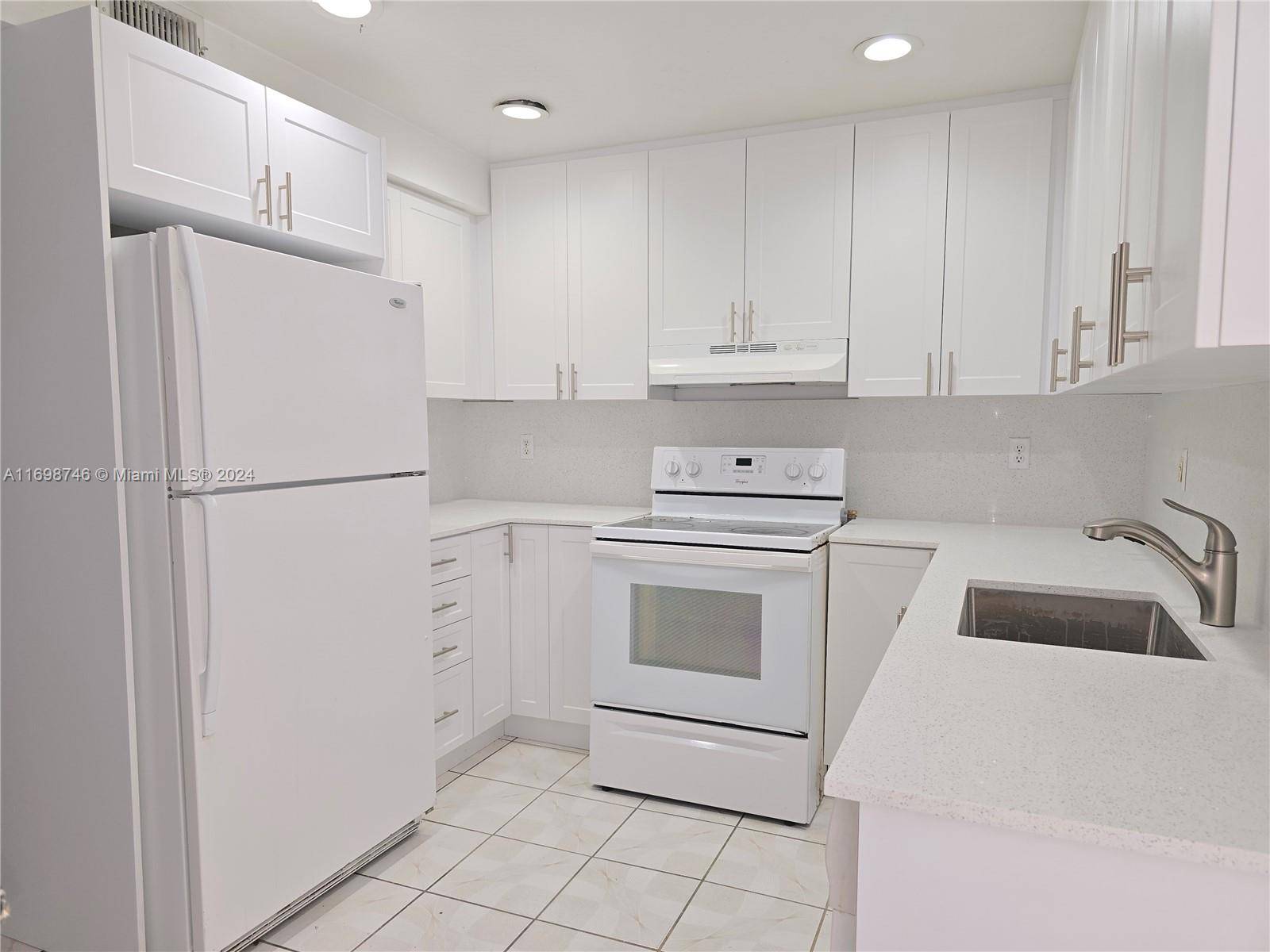 Palmetto Bay, FL 33157,15389 S Dixie Hwy 41 Hwy #41