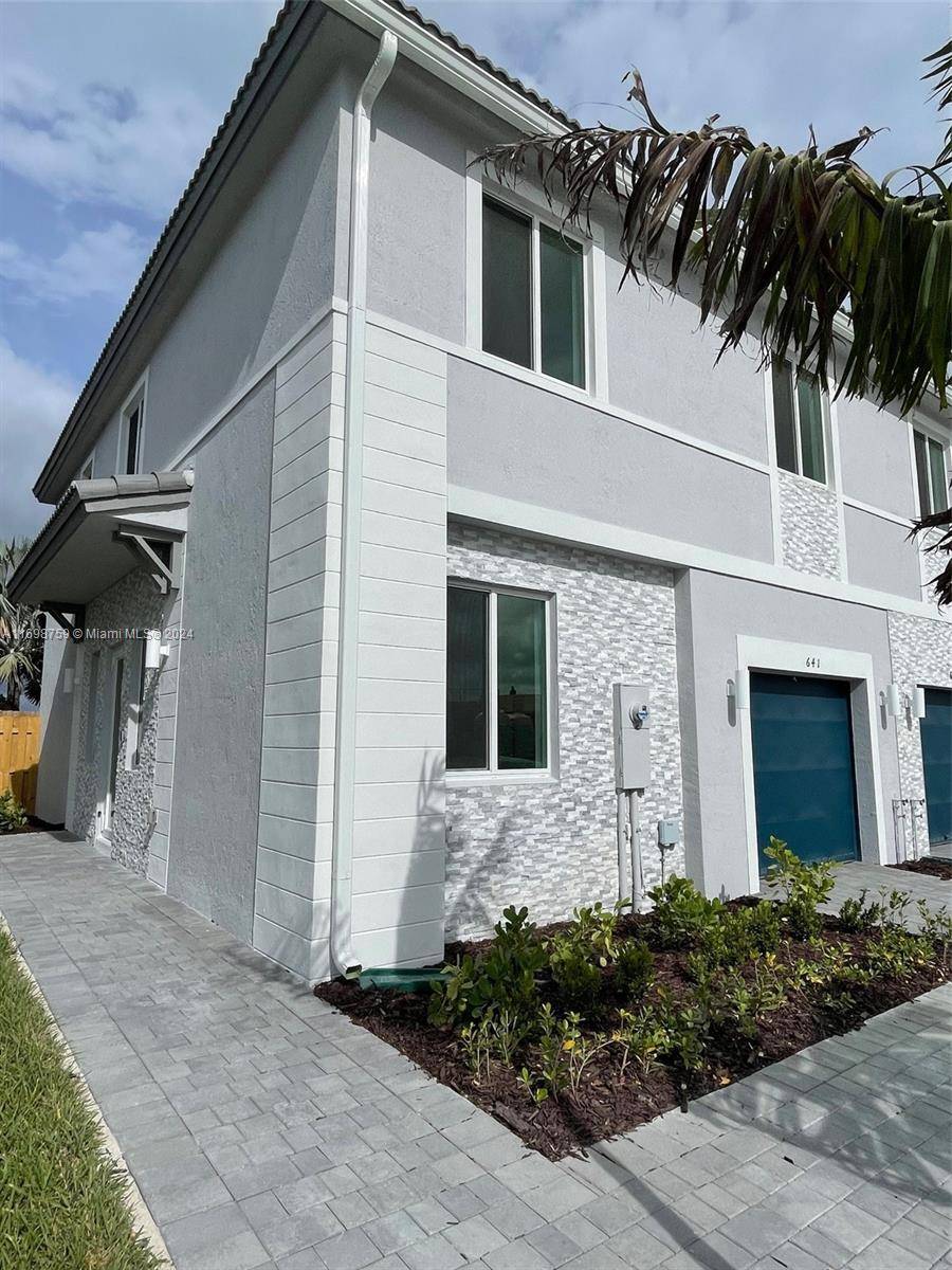 Homestead, FL 33034,641 SE 13th St Cir #651