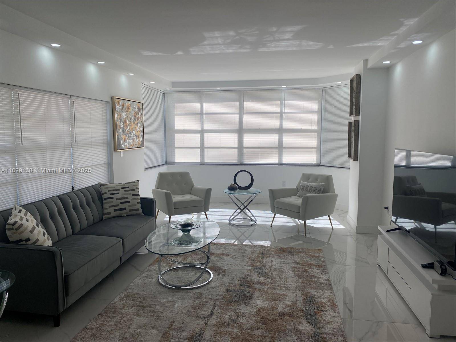 Hallandale Beach, FL 33009,1965 S Ocean Dr #2G