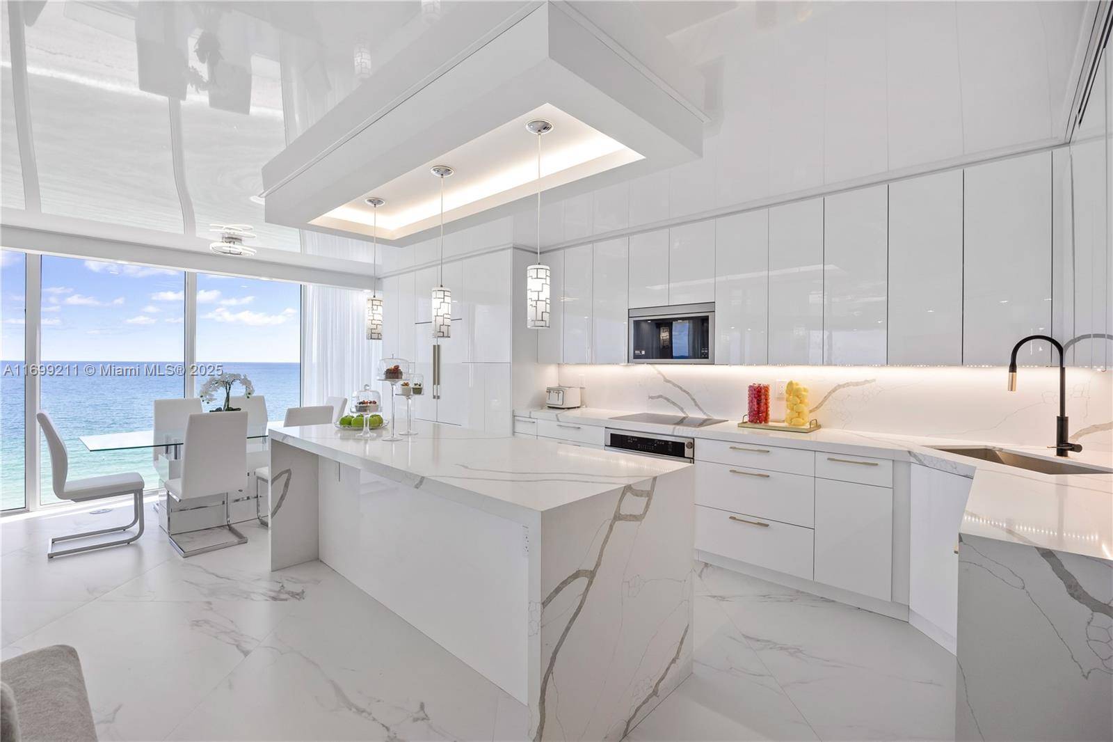 Sunny Isles Beach, FL 33160,16445 Collins Ave #1126