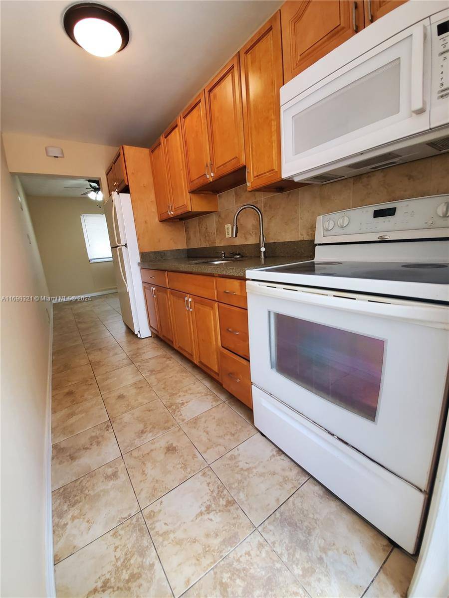 Fort Lauderdale, FL 33304,1026 NE 9th Ave