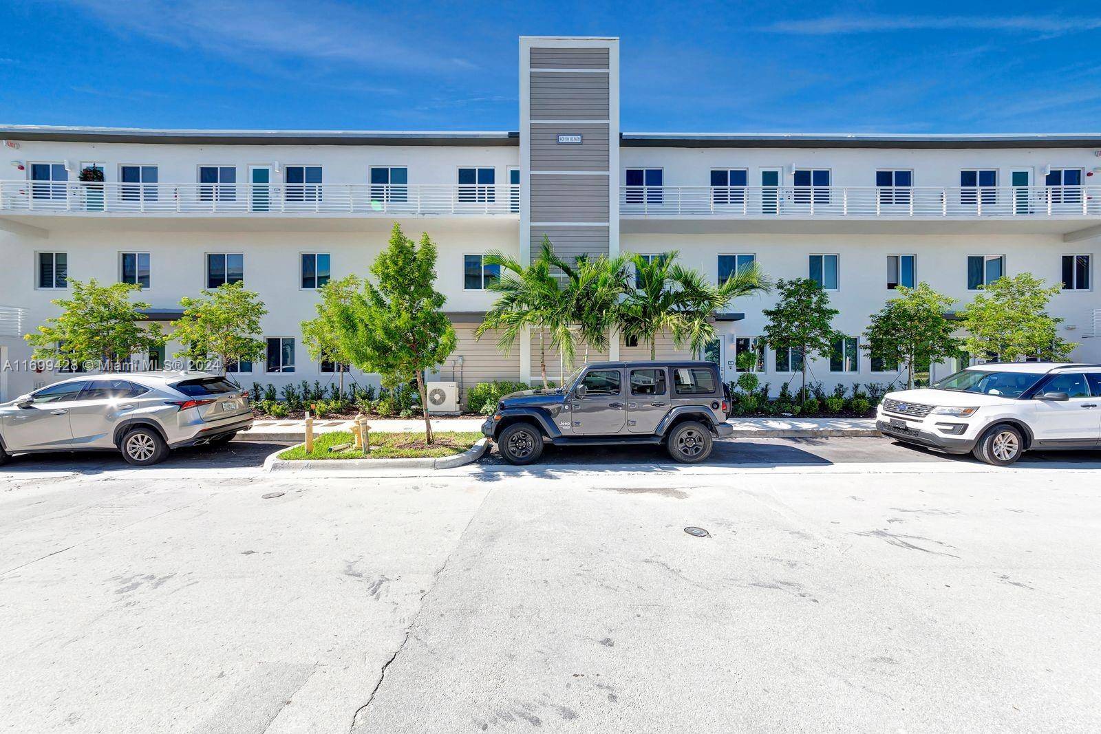 Doral, FL 33178,6420 NW 102nd Path #303
