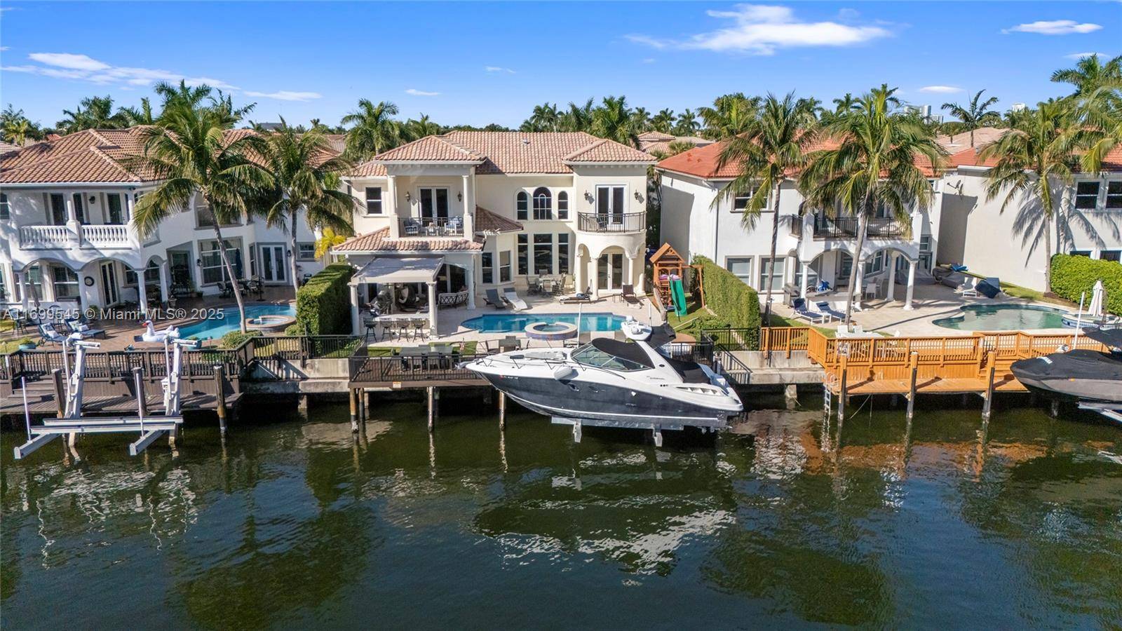 Hollywood, FL 33019,1555 Windjammer Way