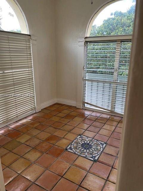 Coral Gables, FL 33134,226 Sidonia Ave #4