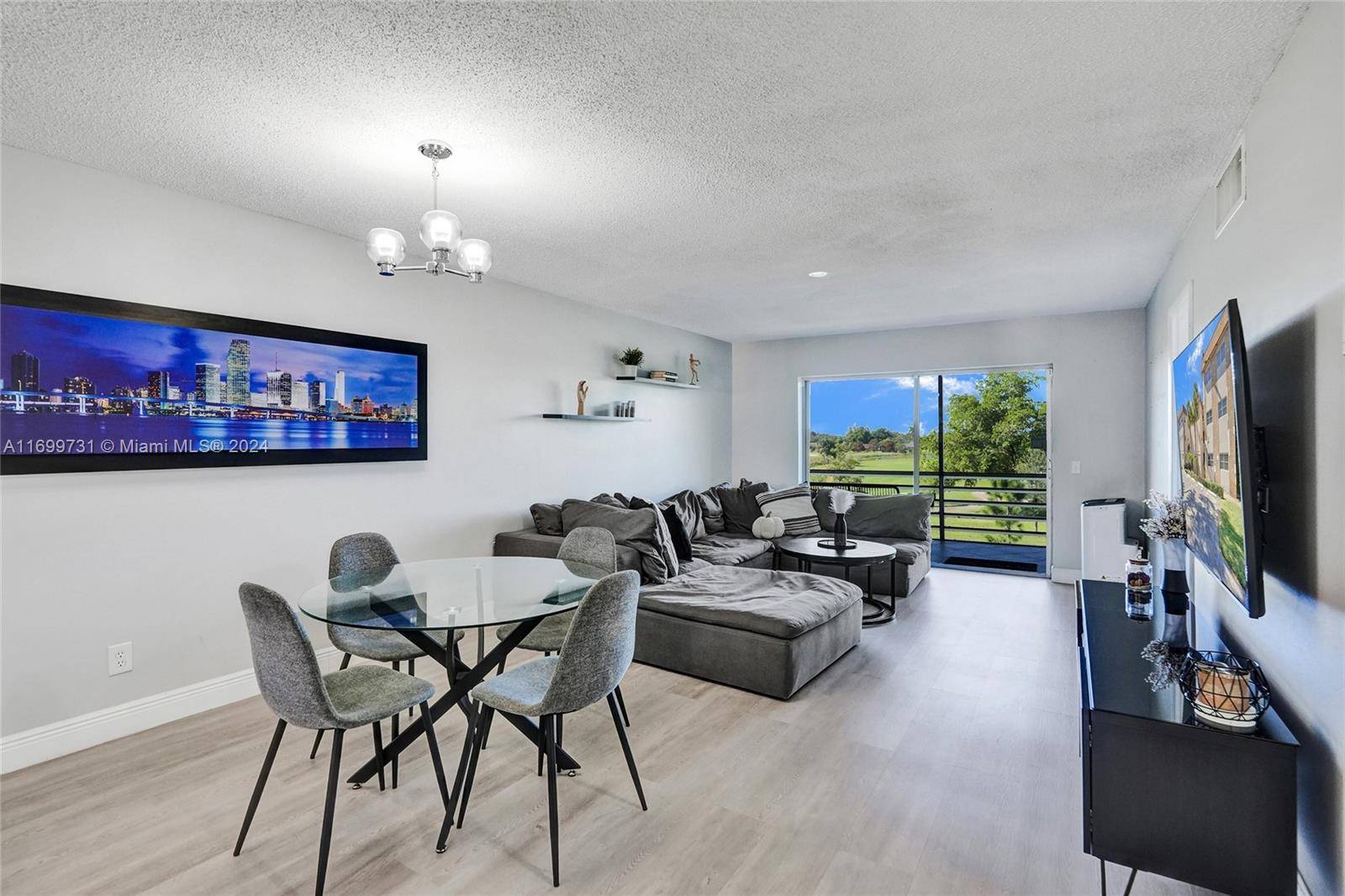 Davie, FL 33324,2431 SW 82nd Ave #302