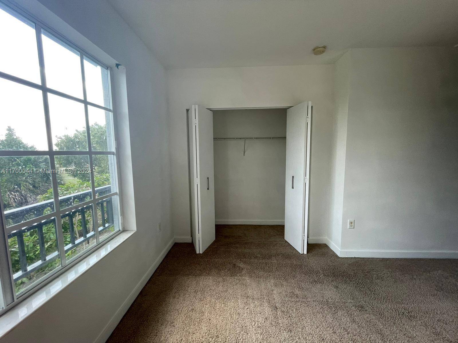 Lauderhill, FL 33311,3486 NW 13th St #3486