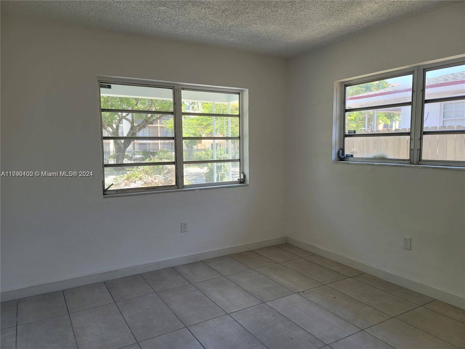 North Miami Beach, FL 33160,16900 NE 23rd Ave