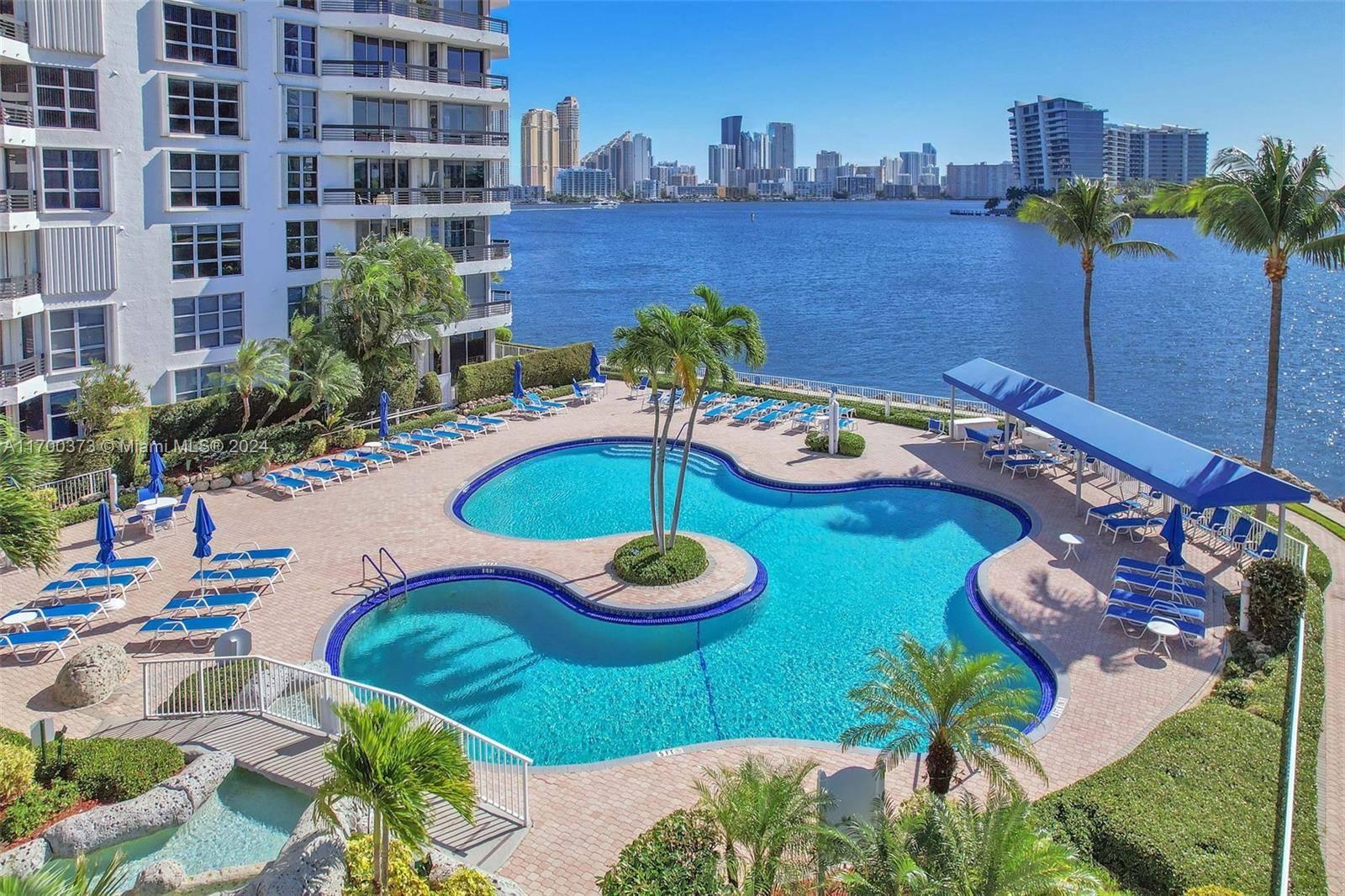 Aventura, FL 33180,3530 Mystic Pointe Dr #2907