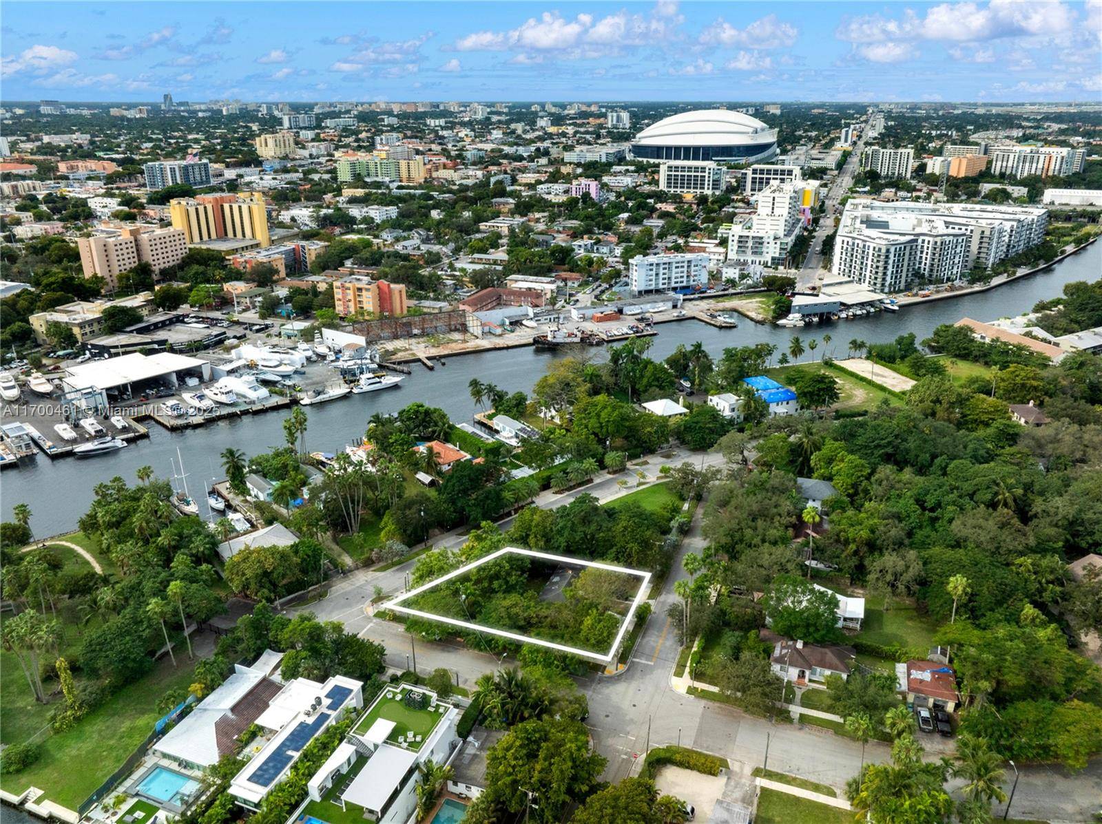 Miami, FL 33136,810 NW 7th St