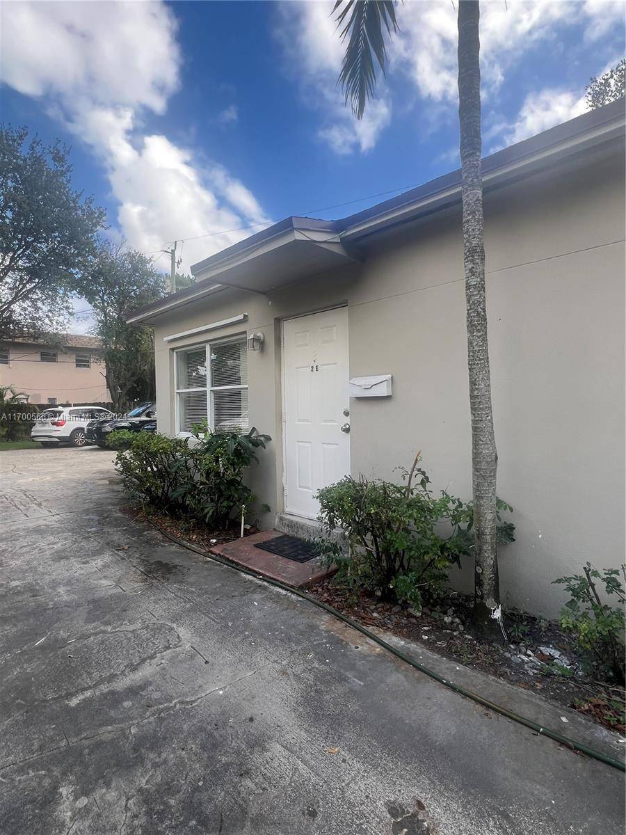 Hollywood, FL 33020,915 N 19th Ave #2-B