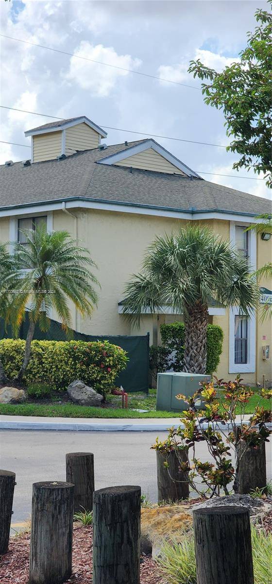 Sunrise, FL 33351,4098 N Pine Island Rd #100