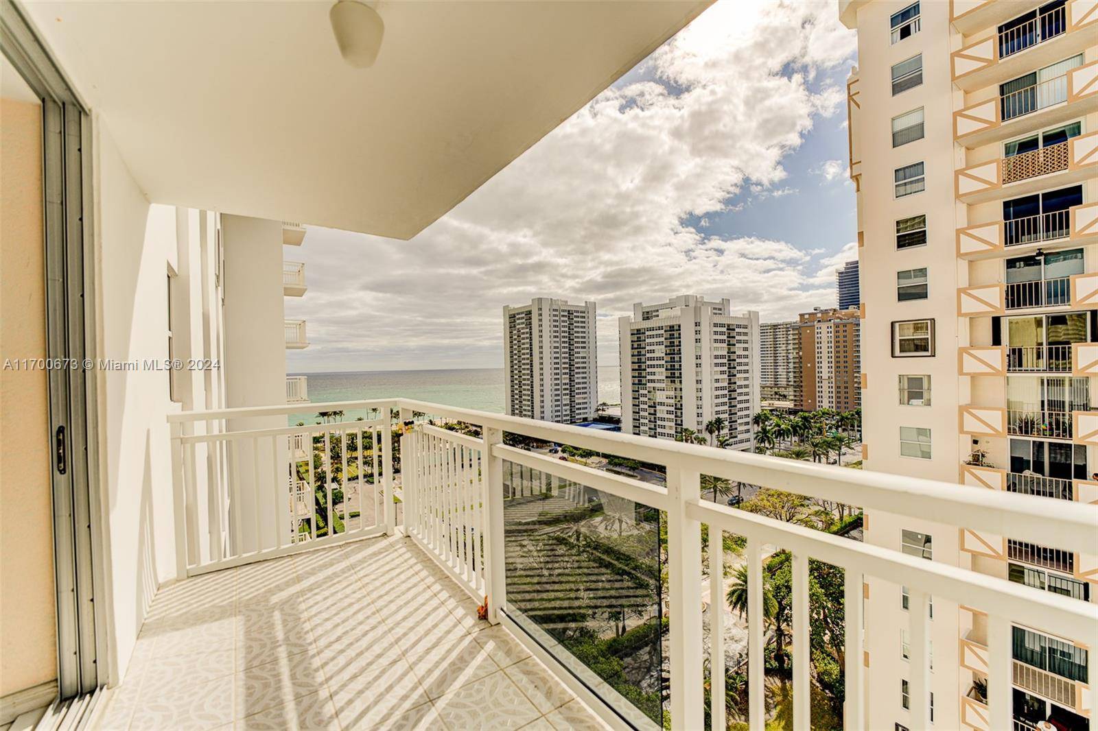 Hallandale Beach, FL 33009,1849 S Ocean Dr #1412