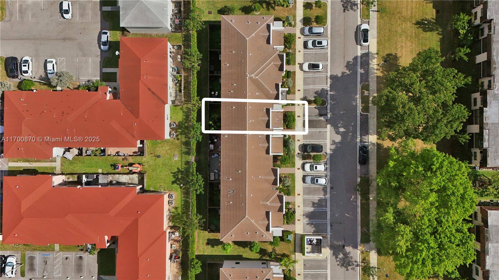 Miami, FL 33179,887 NE 211th St #887