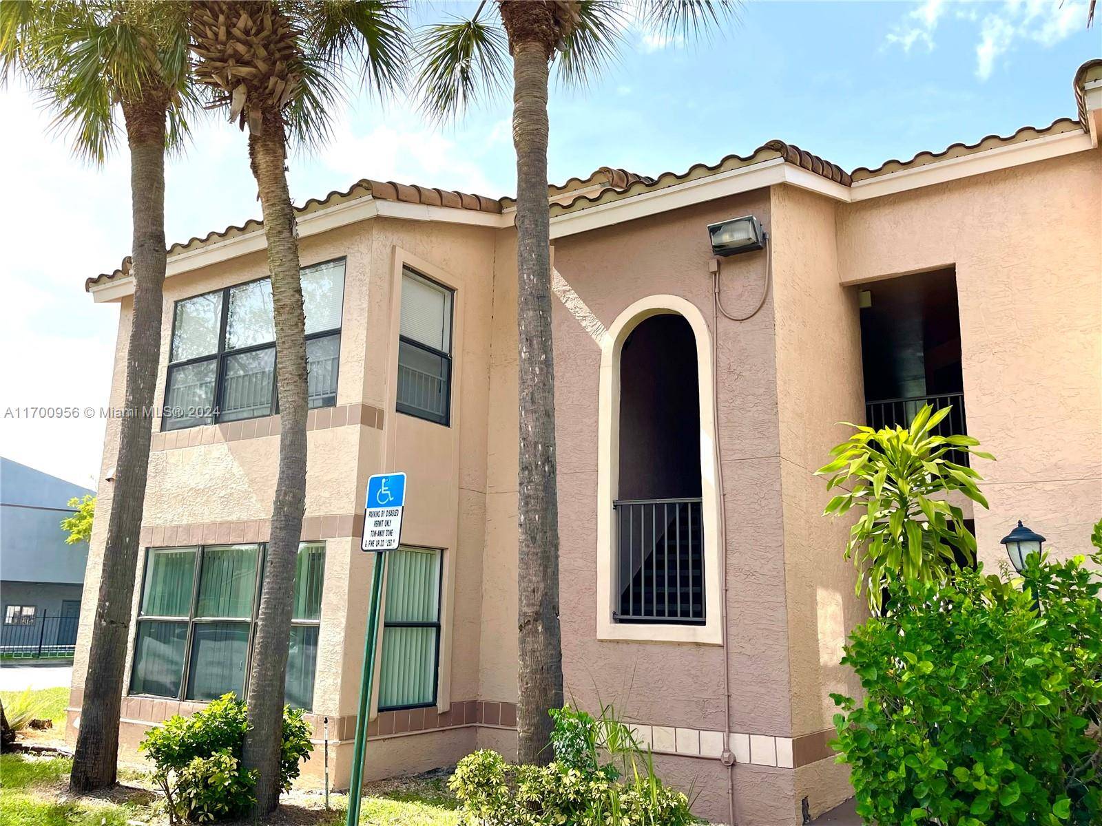 Davie, FL 33328,2826 S University Dr #3101