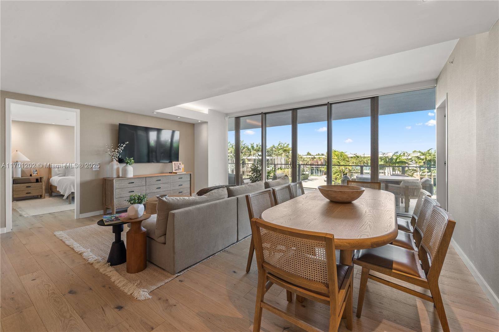 Key Biscayne, FL 33149,350 Ocean Dr #305N