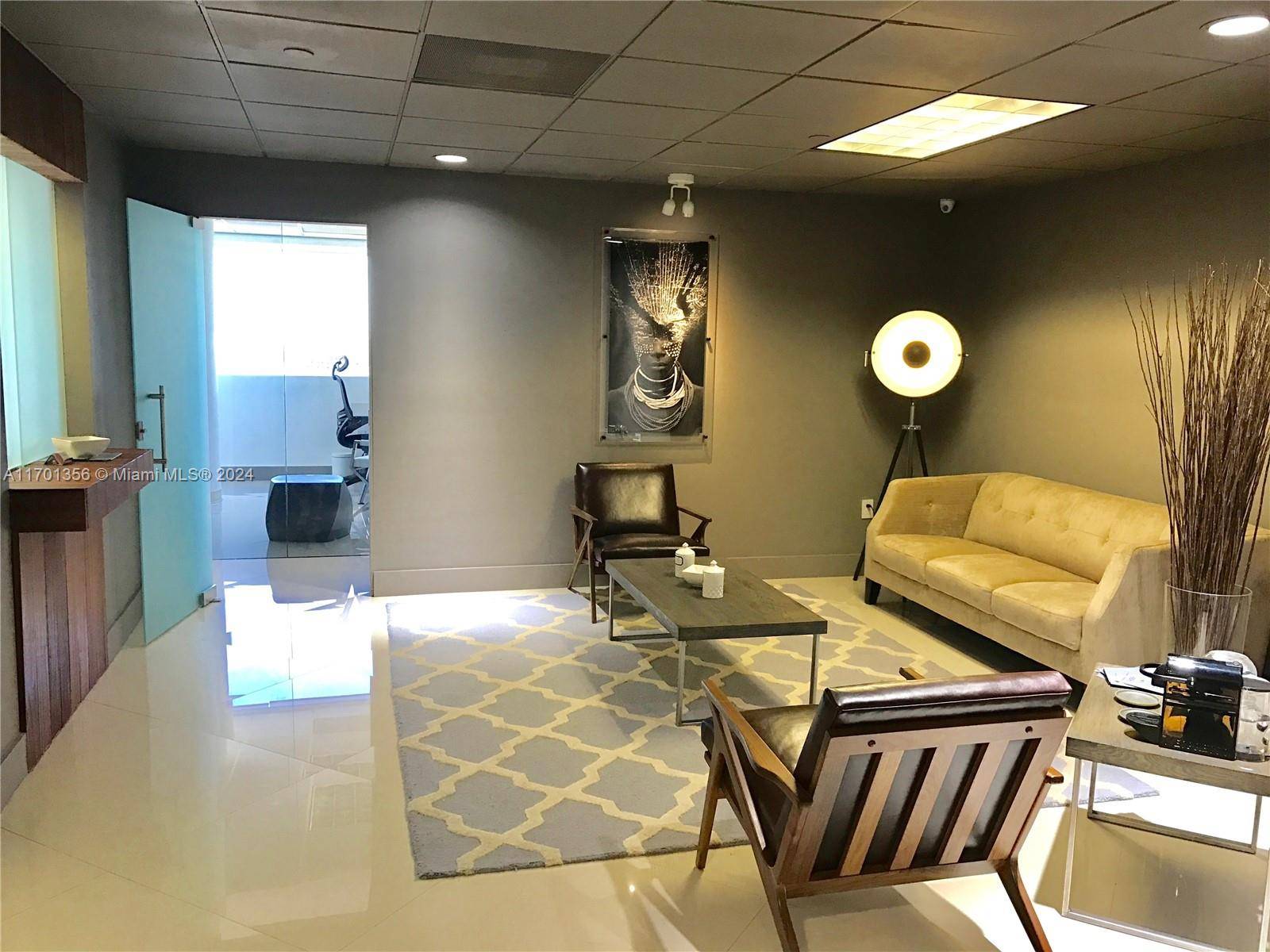 Coral Gables, FL 33134,2100 Ponce De Leon Blvd #1010