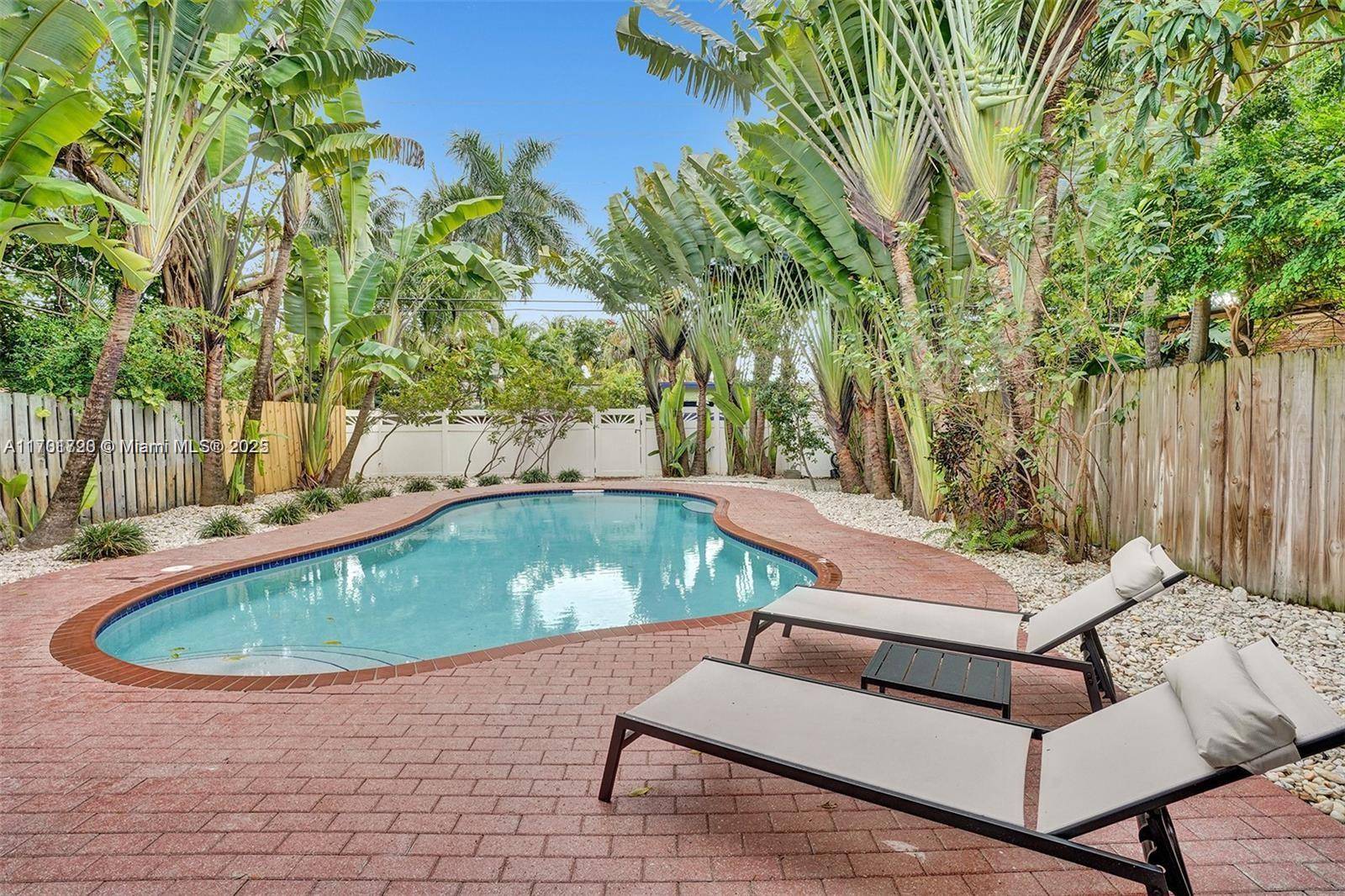 Hollywood, FL 33020,1640 Jefferson St