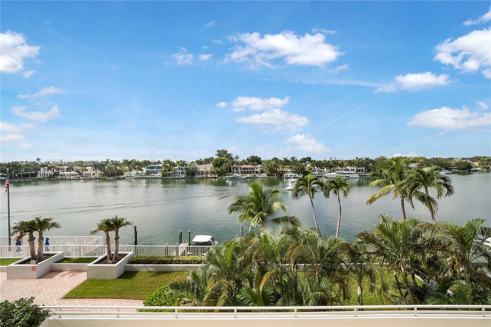 Miami Beach, FL 33140,5700 Collins Ave #4L