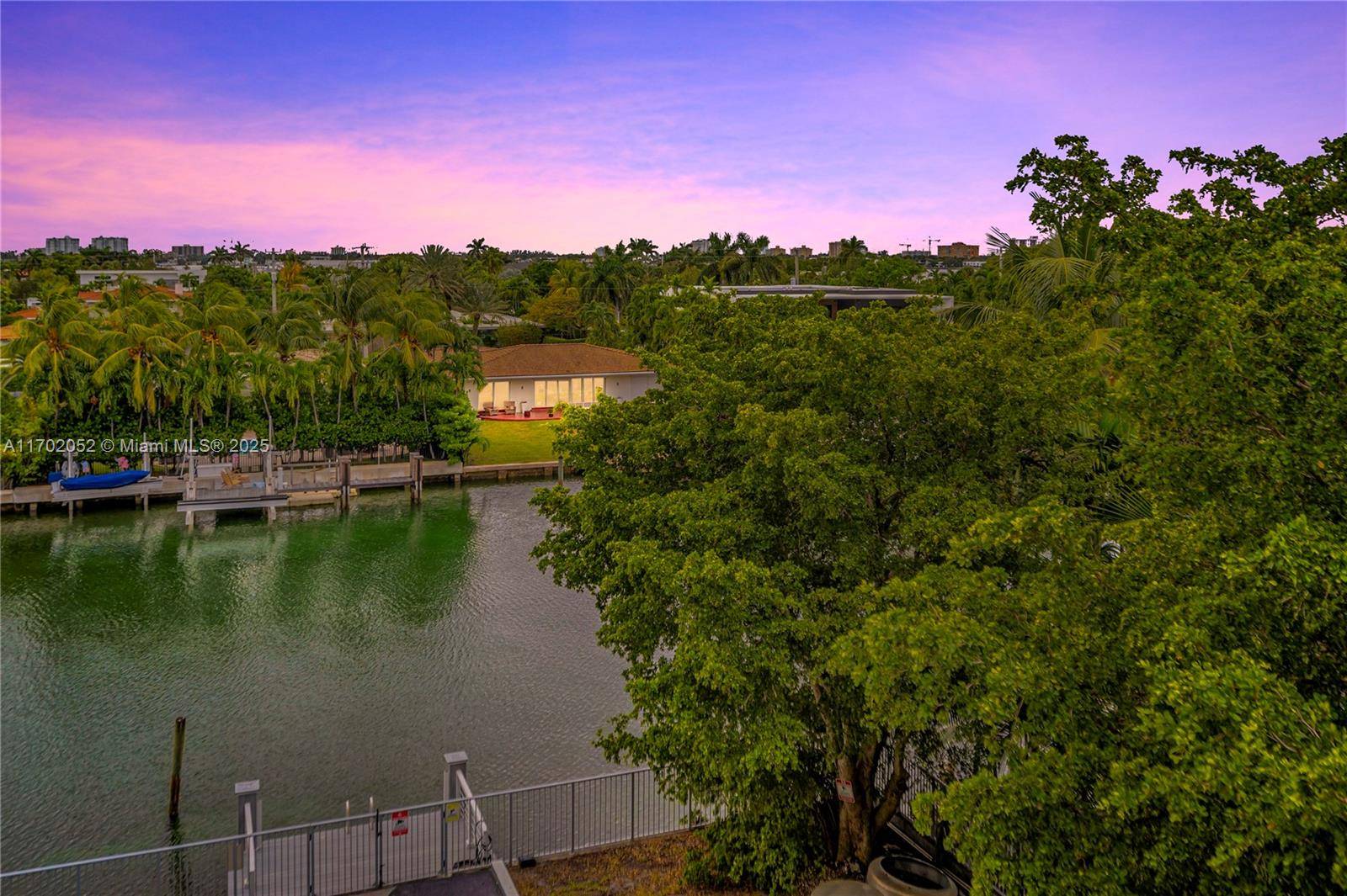 Bay Harbor Islands, FL 33154,10000 W Bay Harbor Dr #401