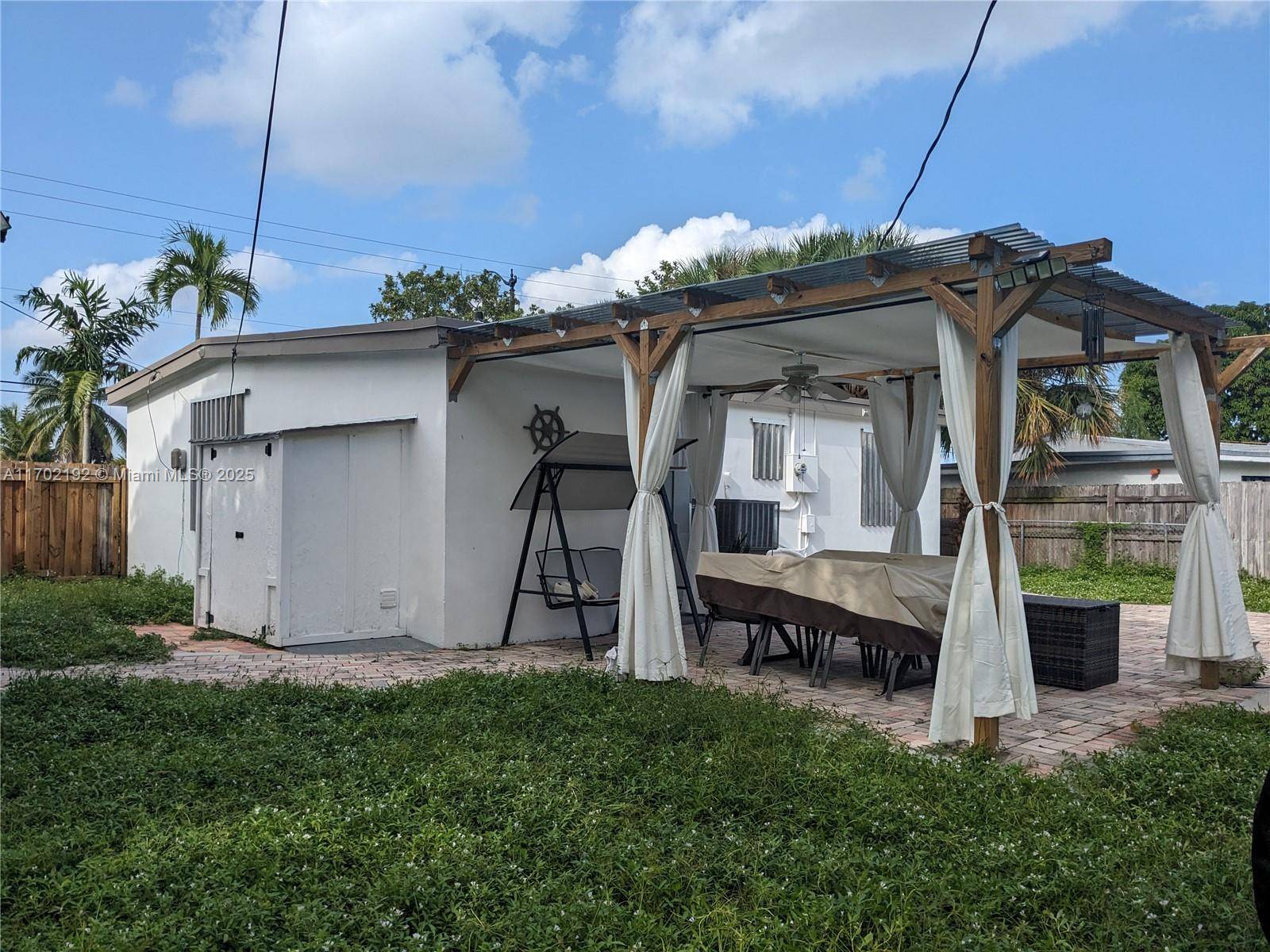 Pompano Beach, FL 33064,1916 NE 54th St
