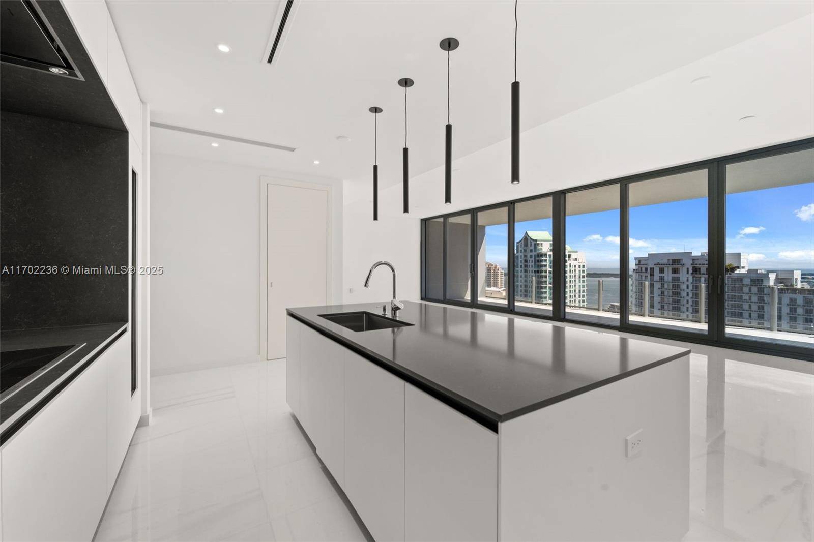Miami, FL 33131,300 Biscayne Blvd Way #3602