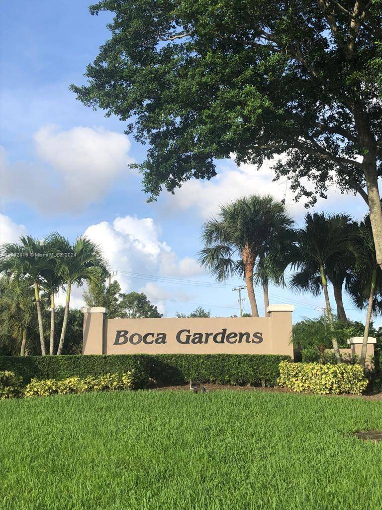 Boca Raton, FL 33496,9677 Boca Gardens Pkwy #A