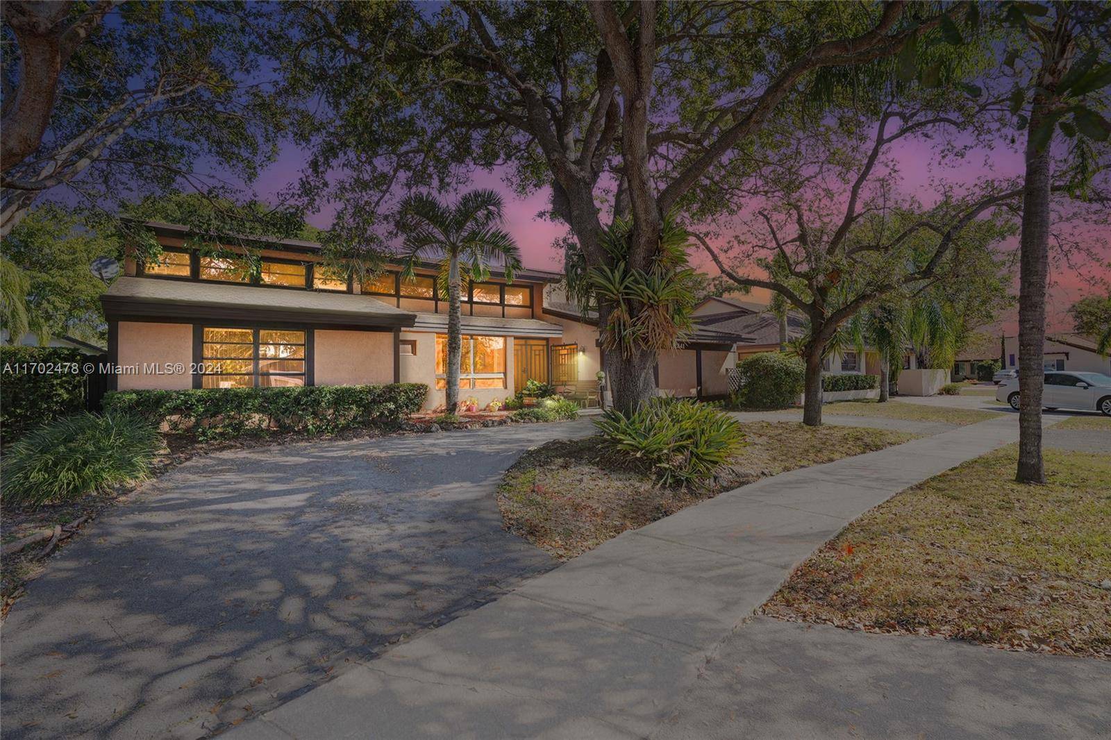 Miami, FL 33186,12841 SW 117th St