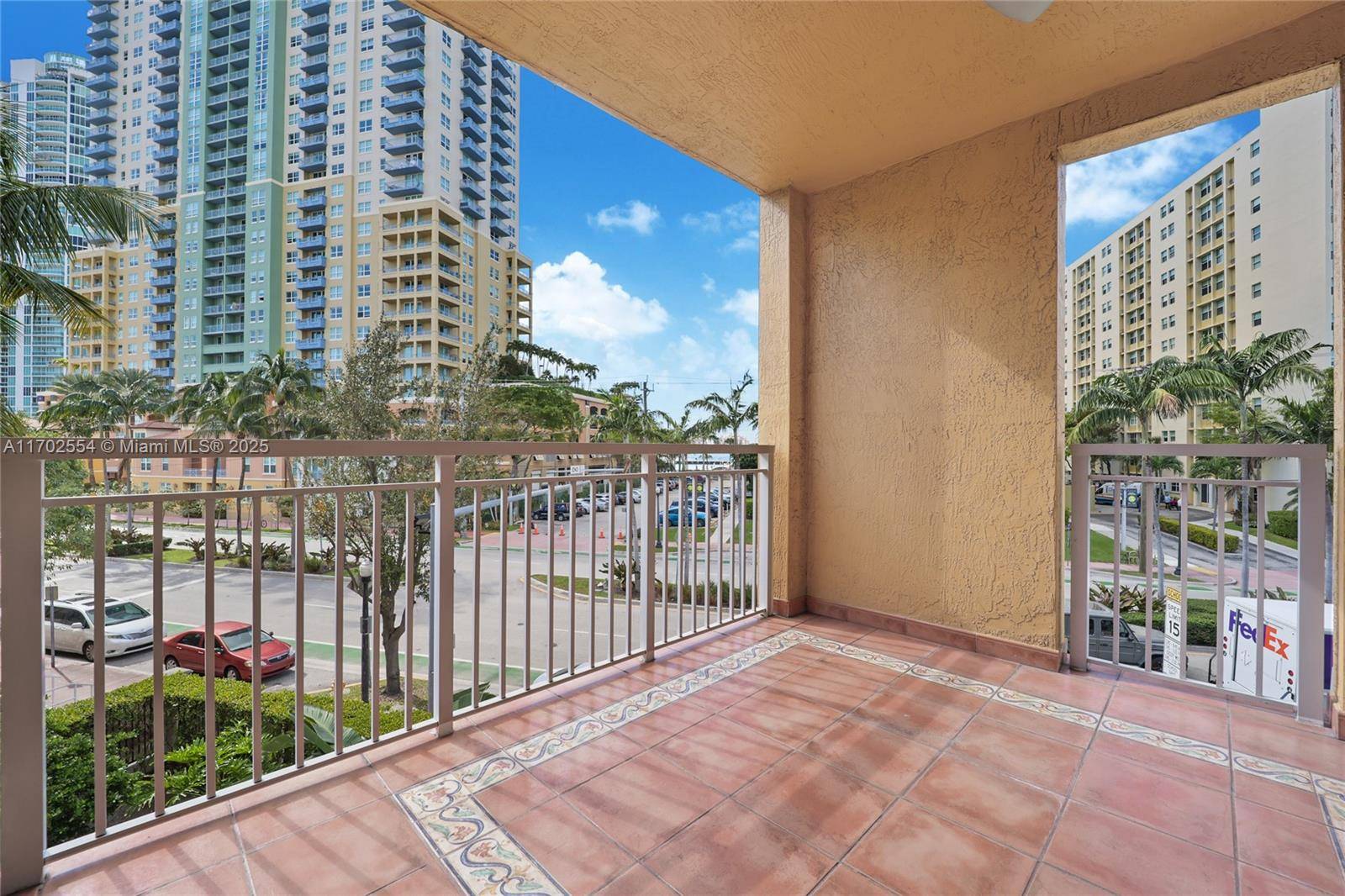 Miami Beach, FL 33139,151 Michigan Ave #522