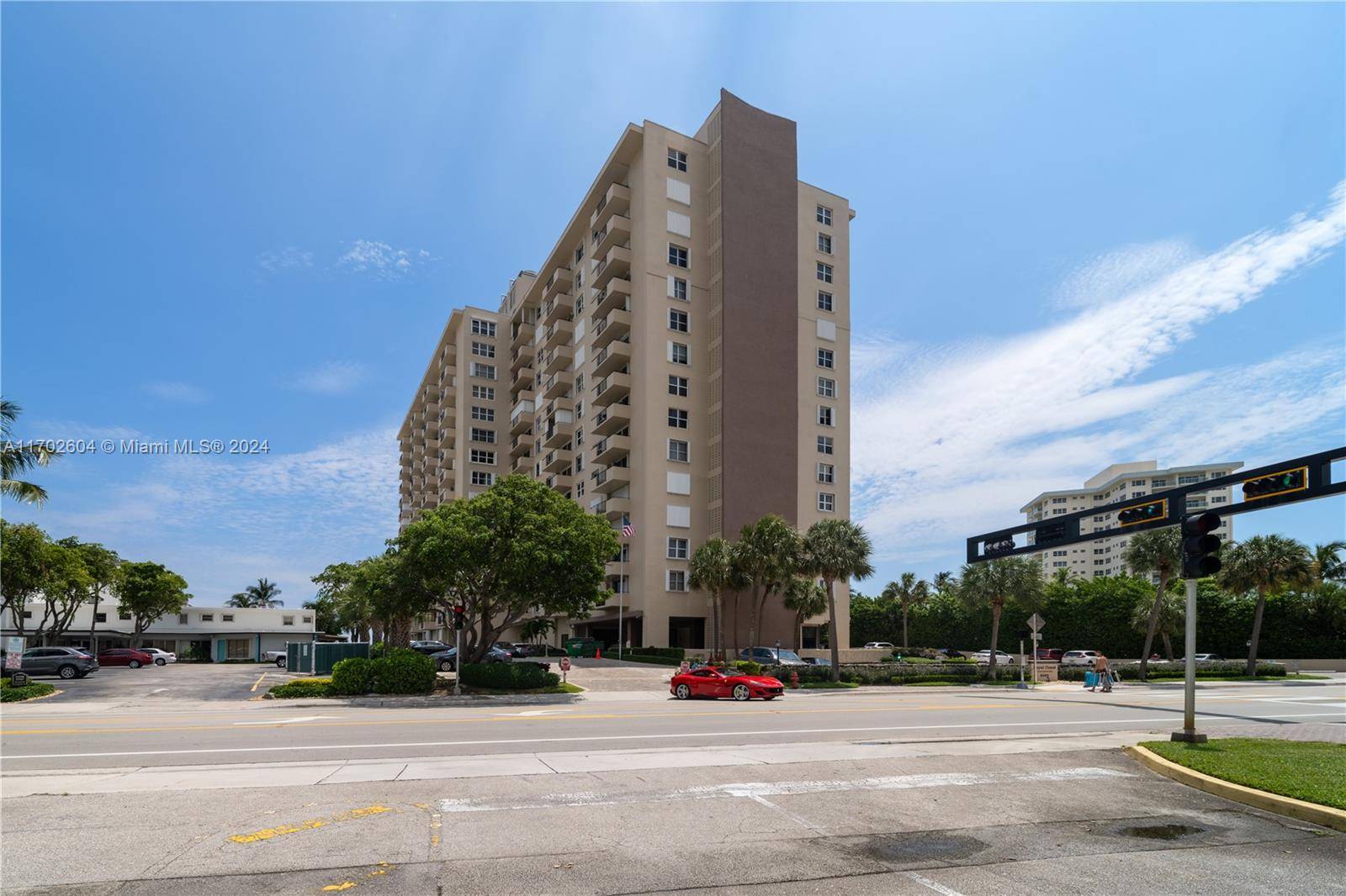 Lauderdale By The Sea, FL 33062,2000 S Ocean Blvd #4C