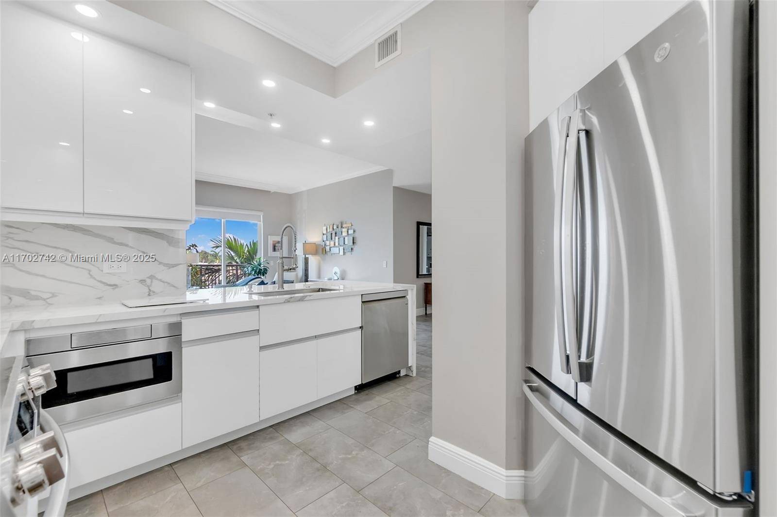 Wilton Manors, FL 33334,2617 NE 14th Ave #306