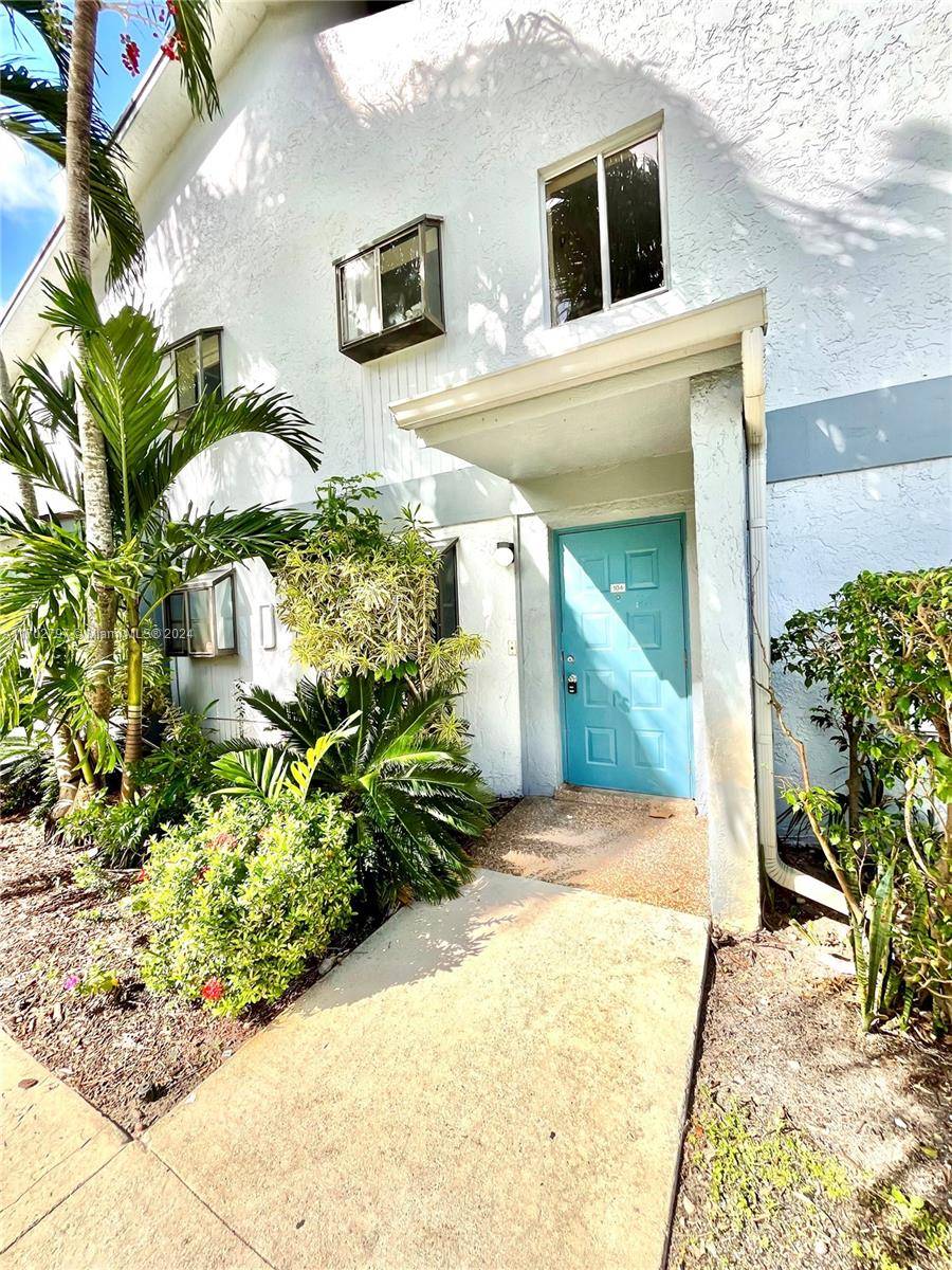 Oakland Park, FL 33309,2753 S Oakland Forest Dr #104