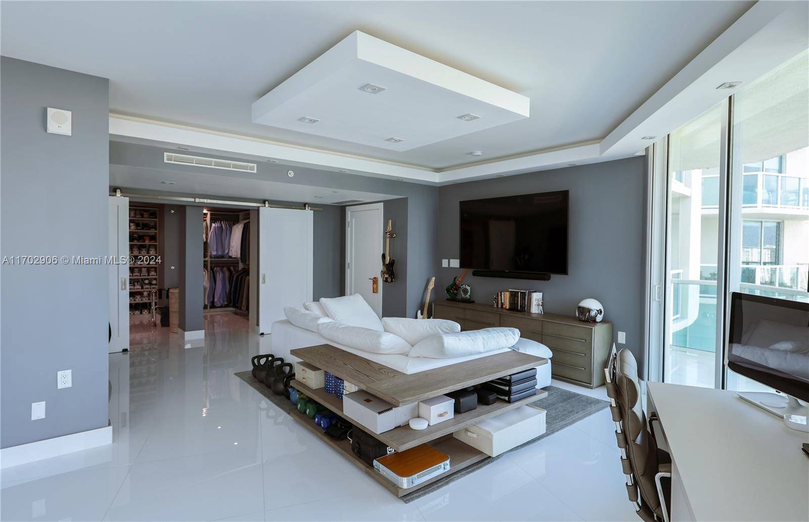 Sunny Isles Beach, FL 33160,200 Sunny Isles Blvd #PH1